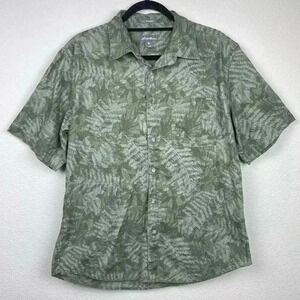 EDDIE BAUER Men’s Medium Relaxed Fit Short Sleeve Button Down Shirt Ferns Green